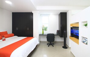 2 bedrooms, desk, iron/ironing board, free WiFi