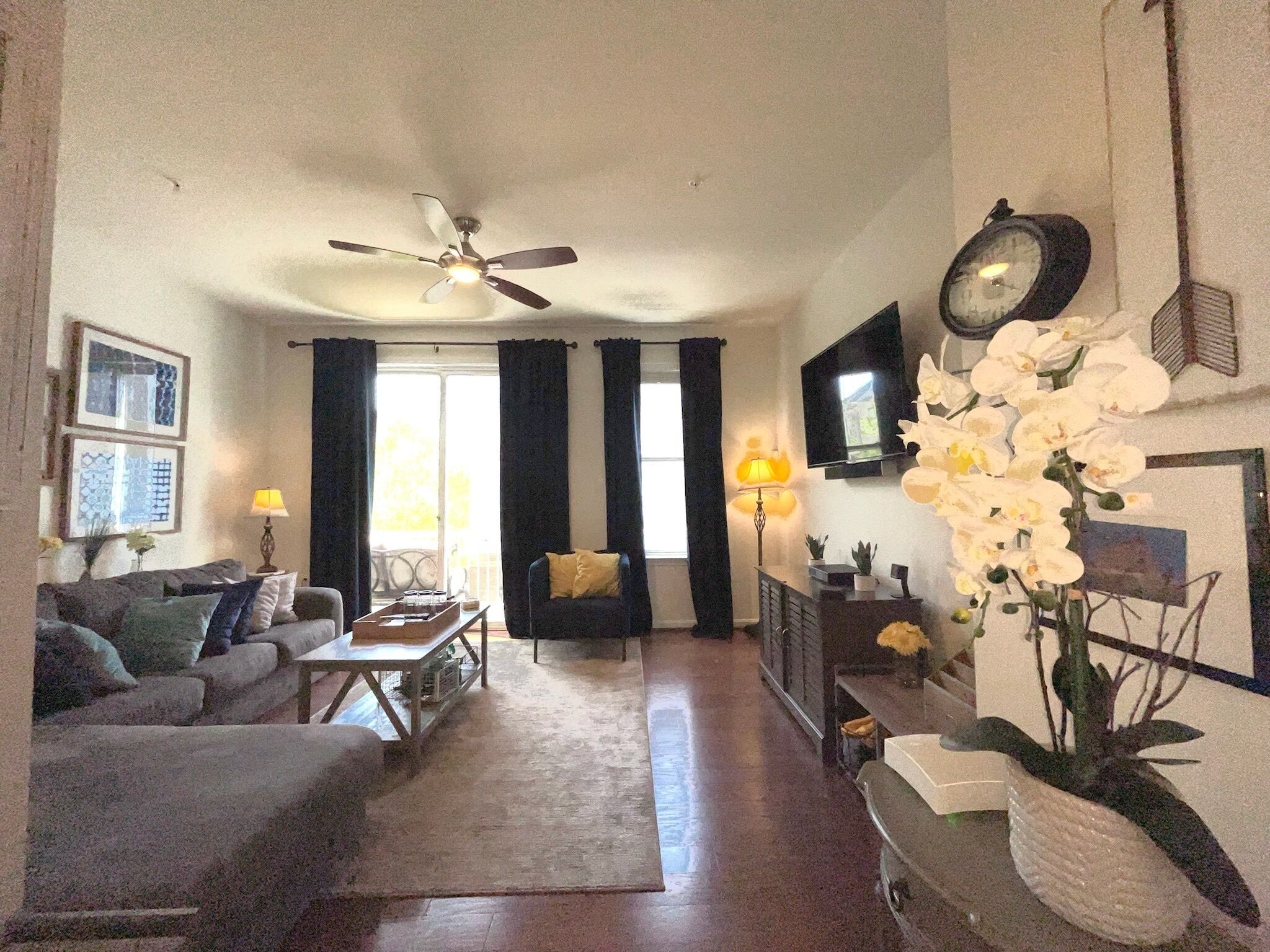 Quiet and cozy 3BR & 3BA in DC less than 10 minutes from the Metro