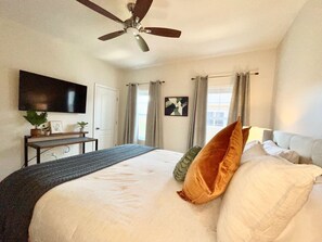 4 chambres, fer et planche à repasser, Wi-Fi, draps fournis