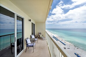 Property grounds - Celadon Beach Resort ~ 2 Bedroom w/ Bunk Room! ~Reserved Private Parking! Free Beach Service! (Panama City Beach)