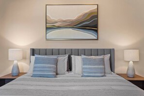 3 Schlafzimmer, Schreibtisch, Bügeleisen/Bügelbrett, WLAN