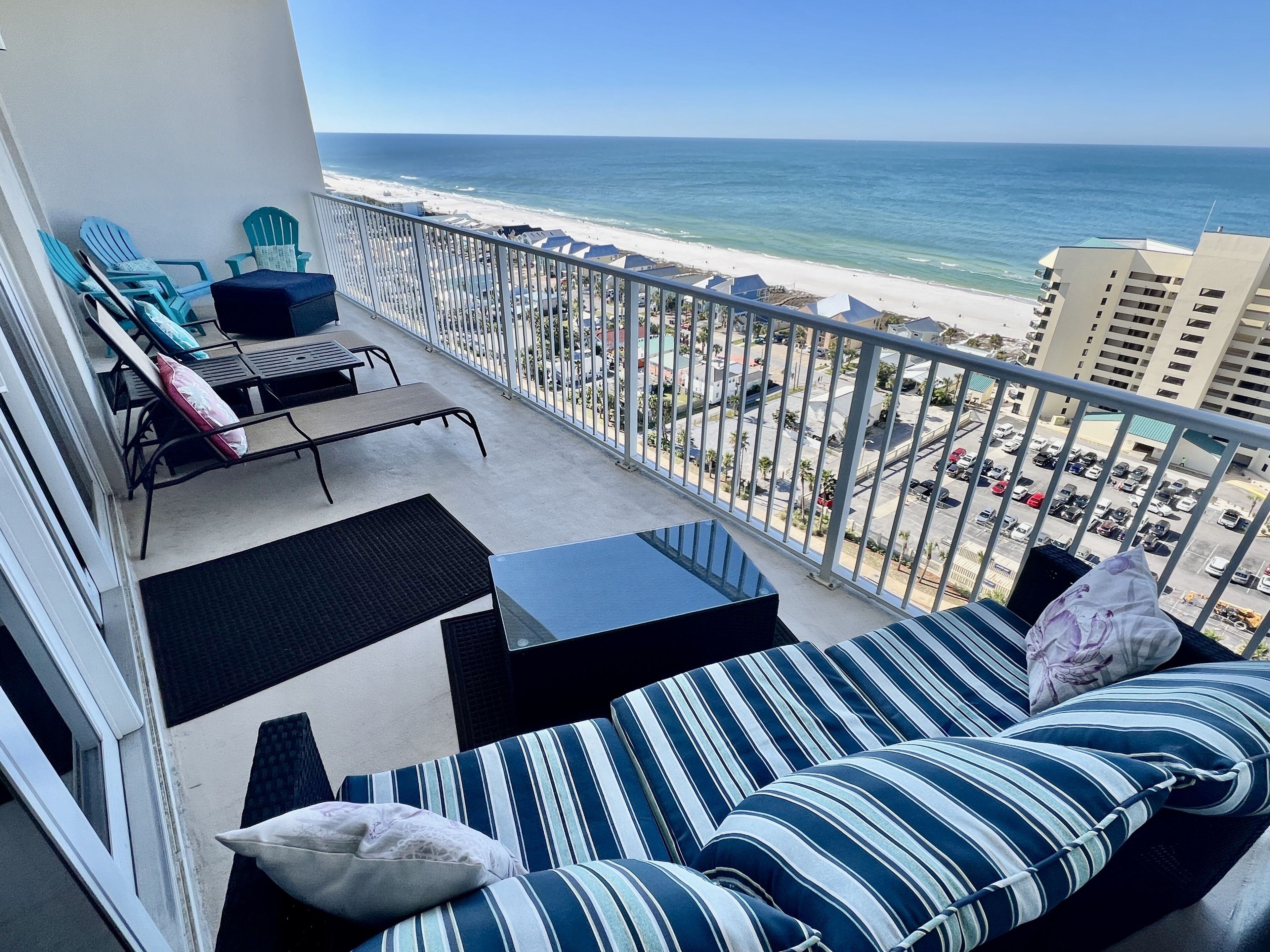 WOW!! Loaded Family Condo; Great Gulf View-2 min to Beach #SkyHighBeachVibes