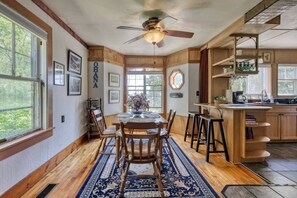 Dining - Milbridge Harbor View House (Milbridge)