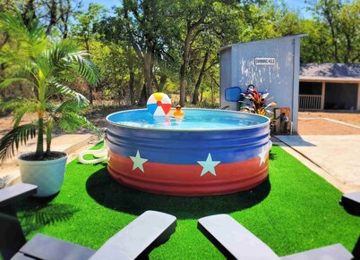 Cozy Cottage just 15 Mins North of Downtown Weatherford!