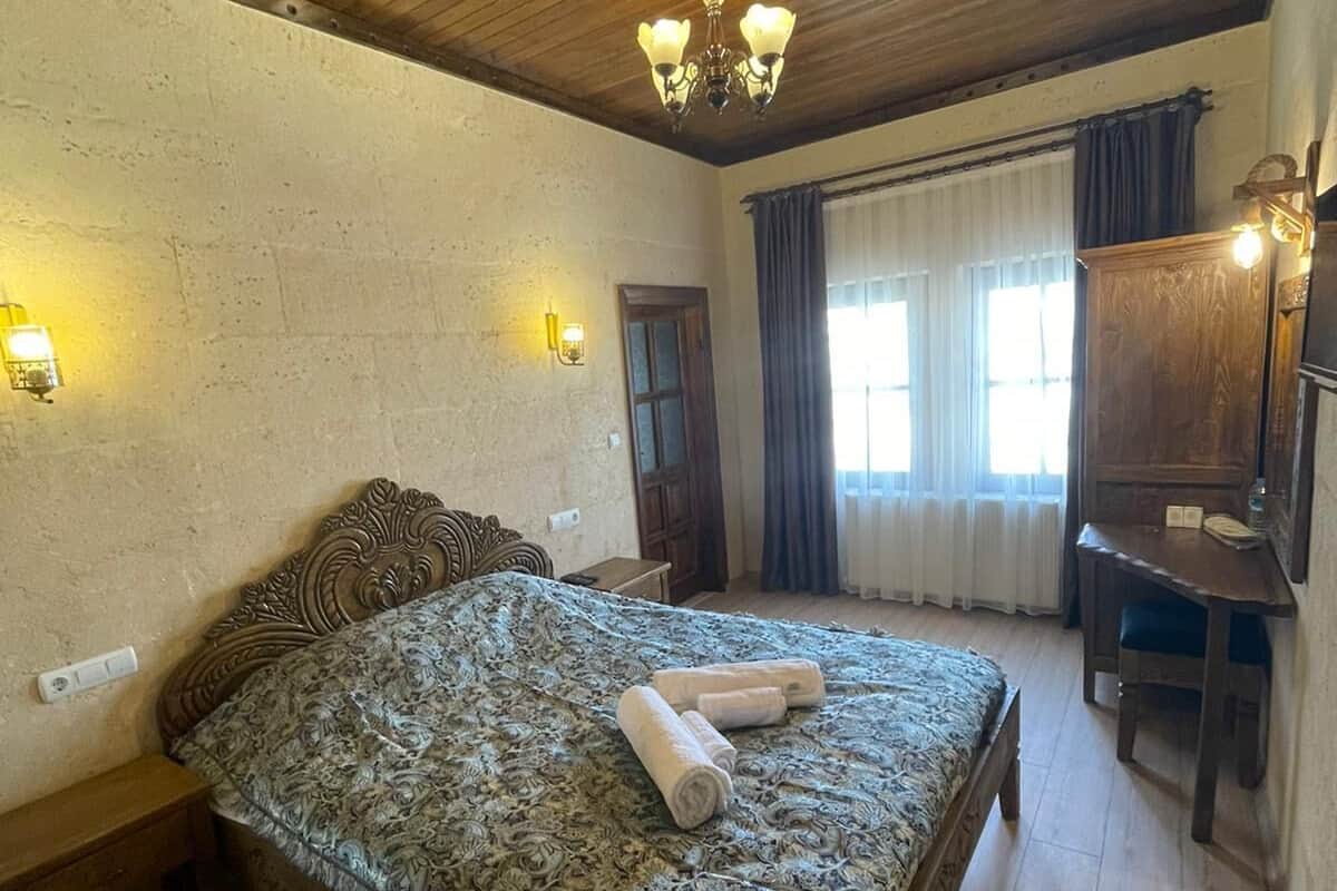 Deluxe Double Room | Egyptian cotton sheets, premium bedding, down comforters