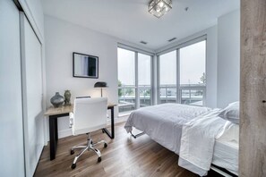 2 Schlafzimmer, Schreibtisch, Bügeleisen/Bügelbrett, kostenloses WLAN