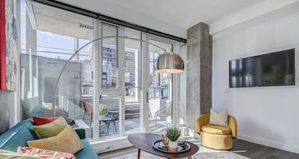 Vibrant & Modern Condo with Patio near LRT