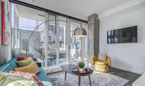 Three Condos on the same floor w Parking & Rooftop Patio