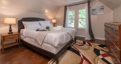 Experience Twin Cites, Spacious, Entire House