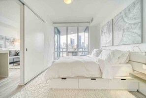 1 habitación, escritorio, tabla de planchar con plancha y wifi gratis