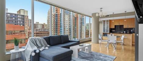 Televisión, chimenea