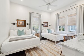 2 bedrooms, desk, iron/ironing board, travel crib - 8B at Saint Philip Square, One Block to King, Spacious Group and Family Favorite (Charleston)