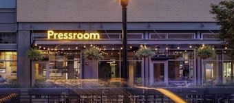 Trail's Crest: Luxury and Comfort for Families and Friends