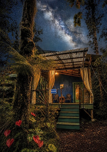 Mermaid Lair Bungalow with Volcano Alerts
