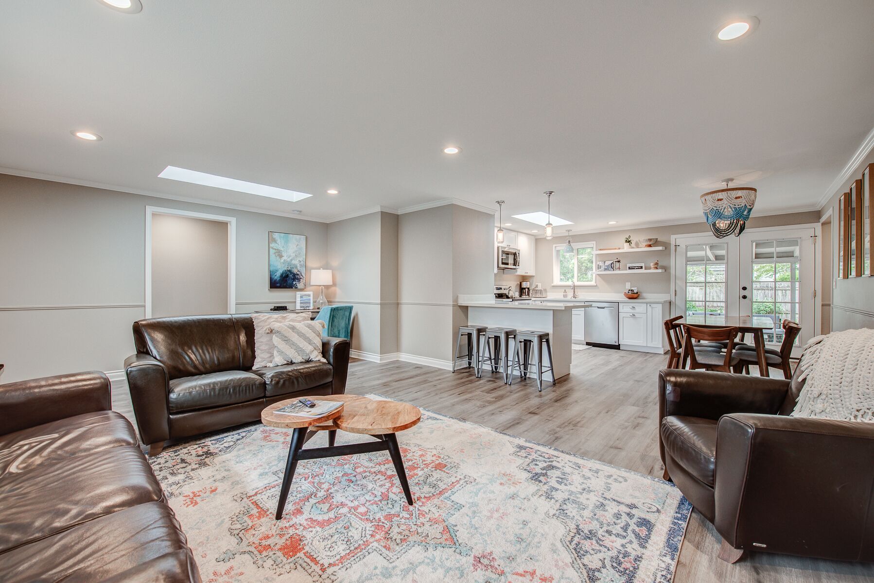 Peaceful Getaway in Desirable Edmonds Near Seattle. ADA accessible.