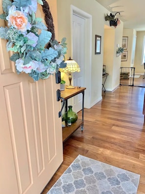 Interior - Mountain Escape | 2 Bed, 2 Bath Home | High-Speed WiFi, Family and Pet-Friendly (Flagstaff)