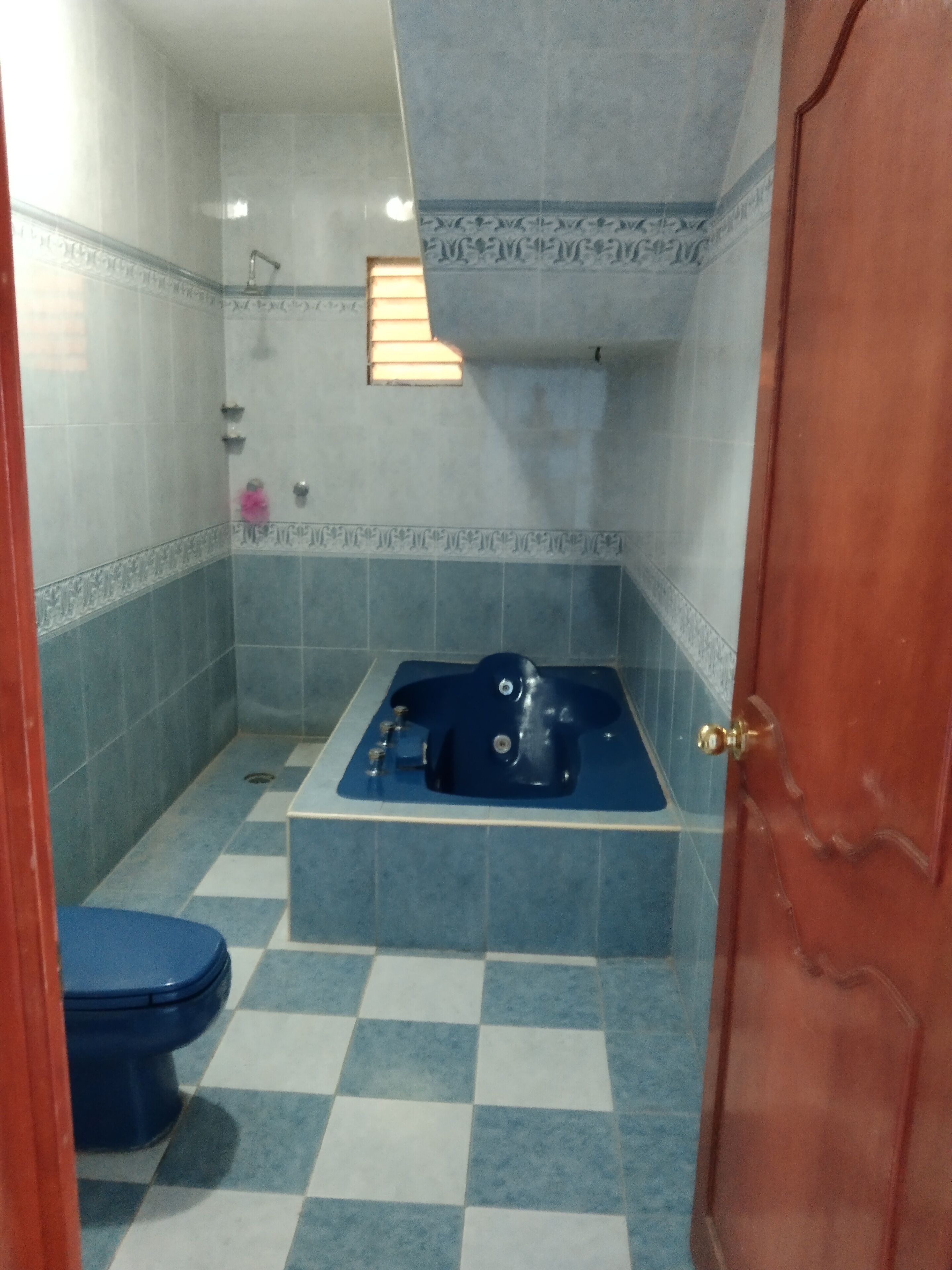 Rest house with pool for you to enjoy with your favorite forgives. 