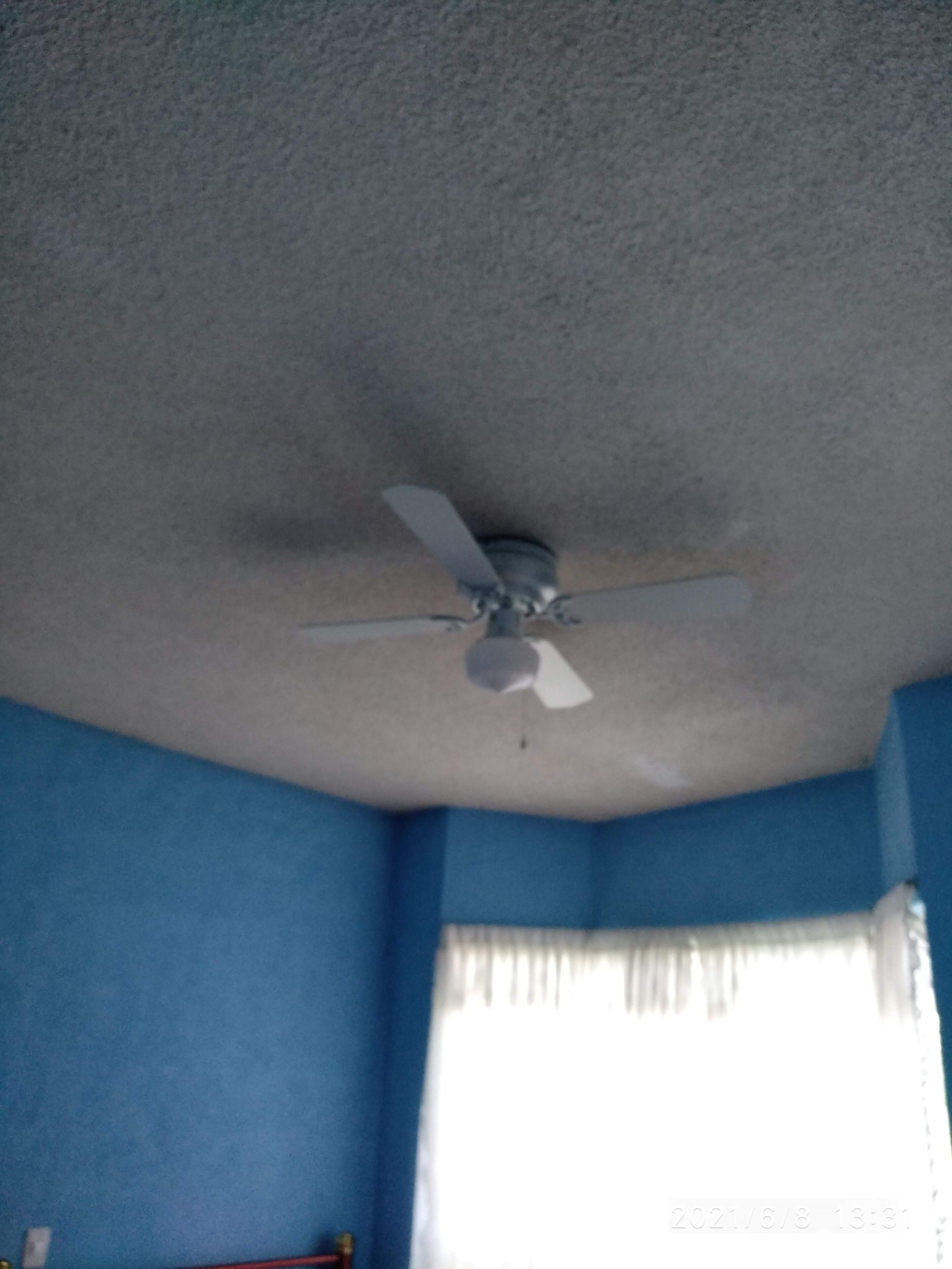 Rest house with pool for you to enjoy with your favorite forgives. 