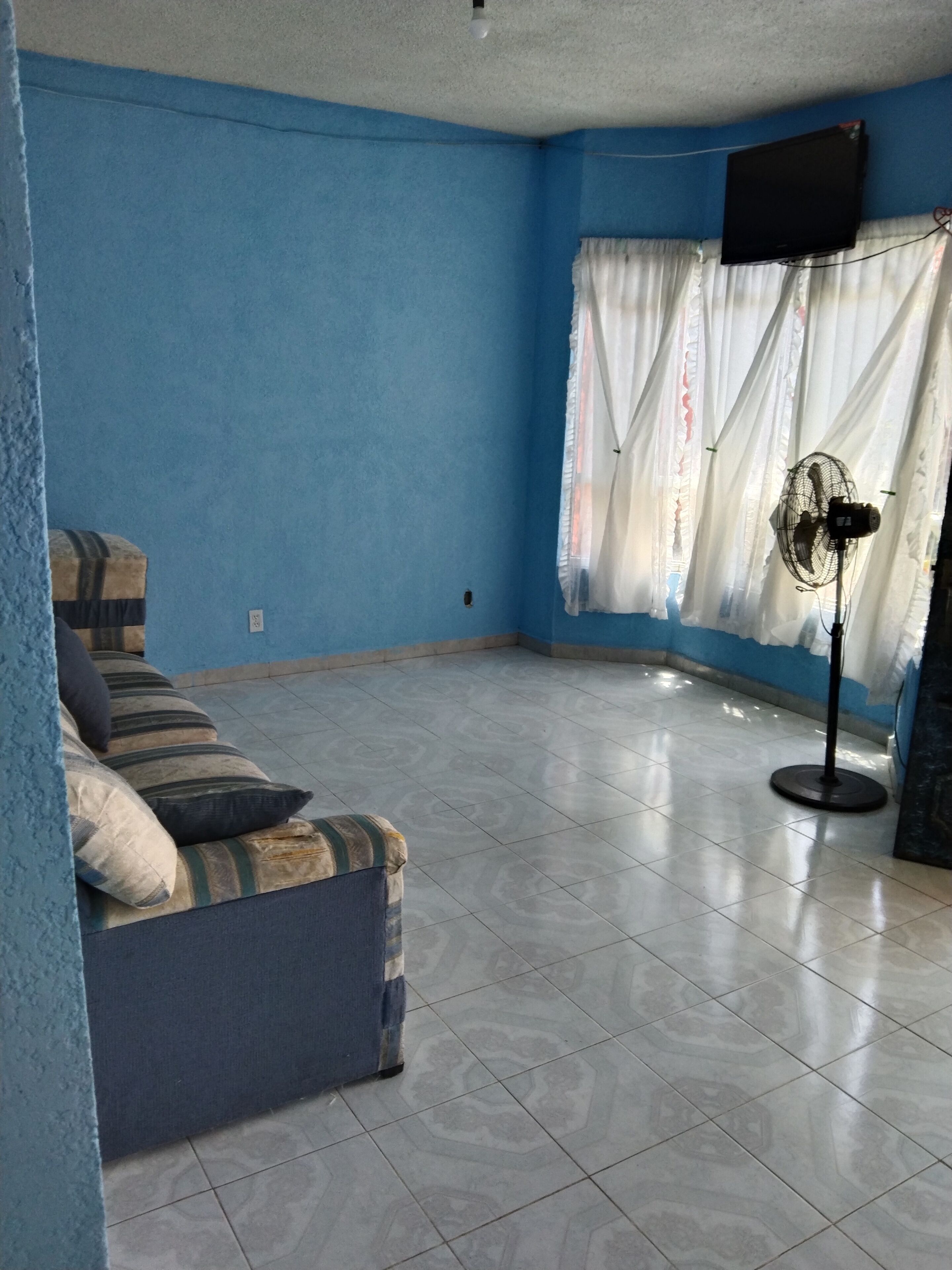 Rest house with pool for you to enjoy with your favorite forgives. 