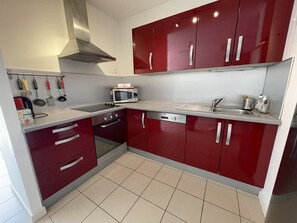 Fridge, microwave, oven, dishwasher