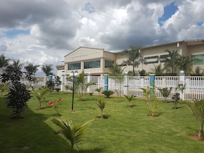 Fachada da propriedade