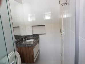 Apartment | Badezimmer | Dusche