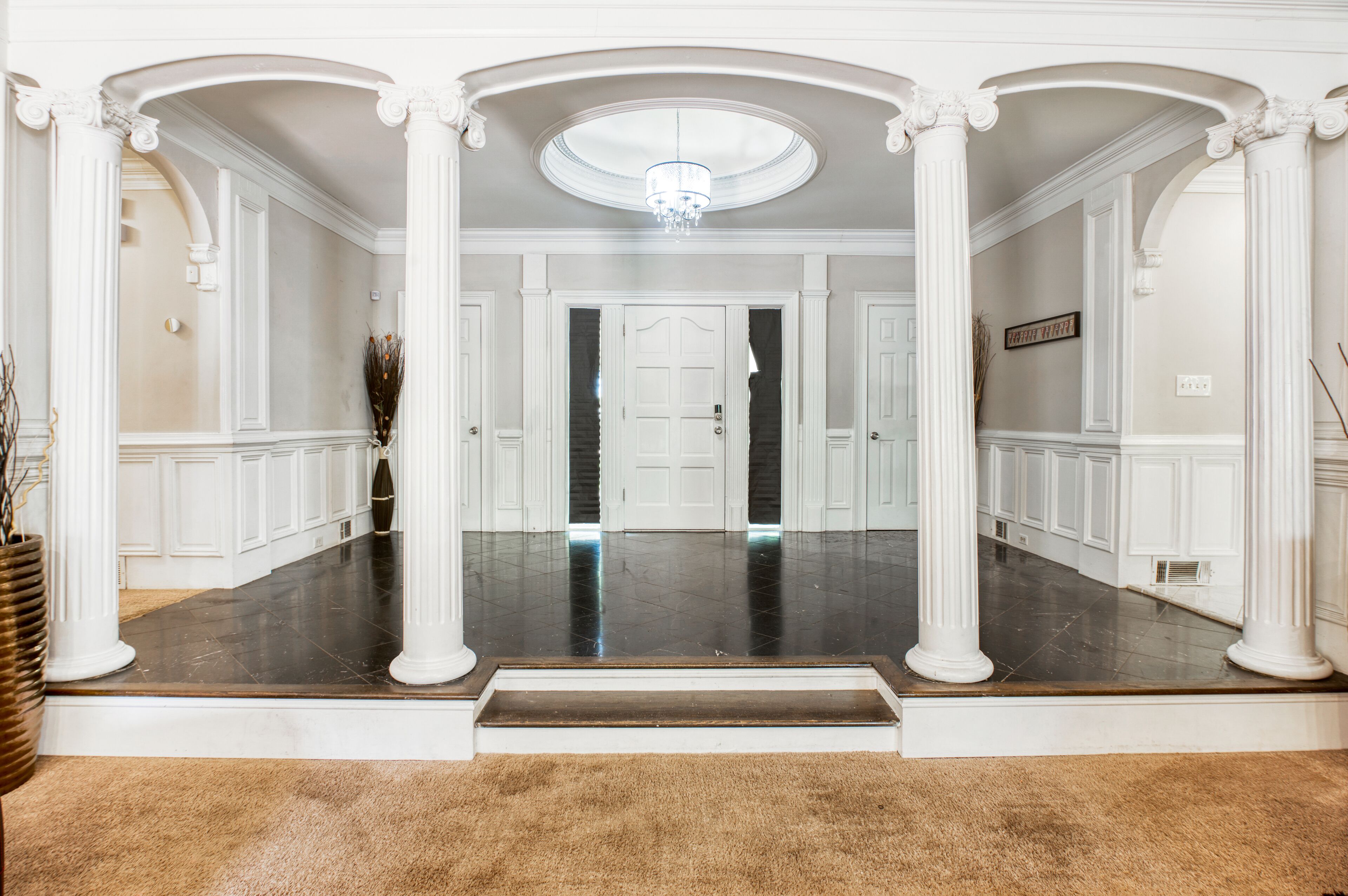 المنشأة من الداخل