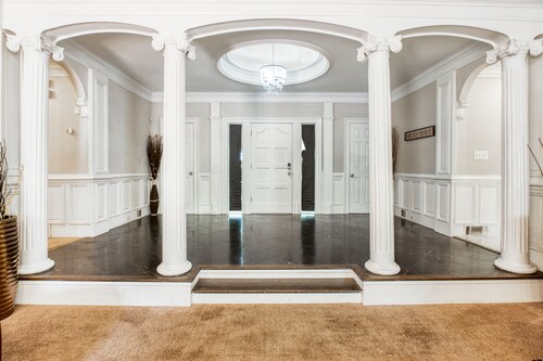 Brand New Listing!! 7BR 4BA , Gated Single Family Home, Pool, Hot Tub