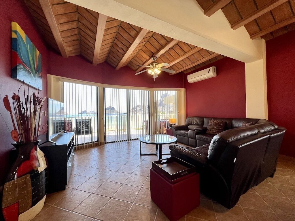 Condo with views of the Bahia