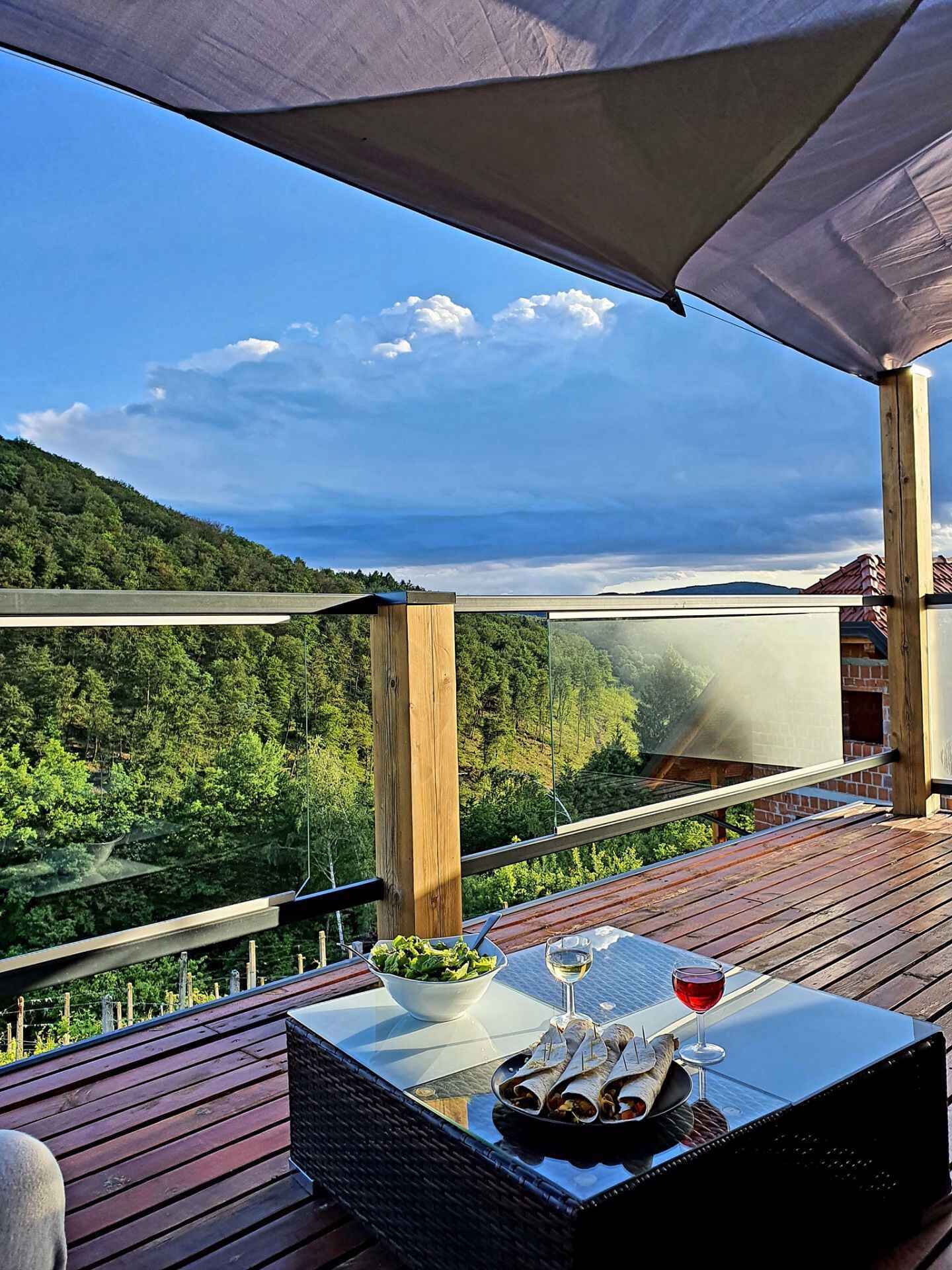 屋外ダイニングエリア