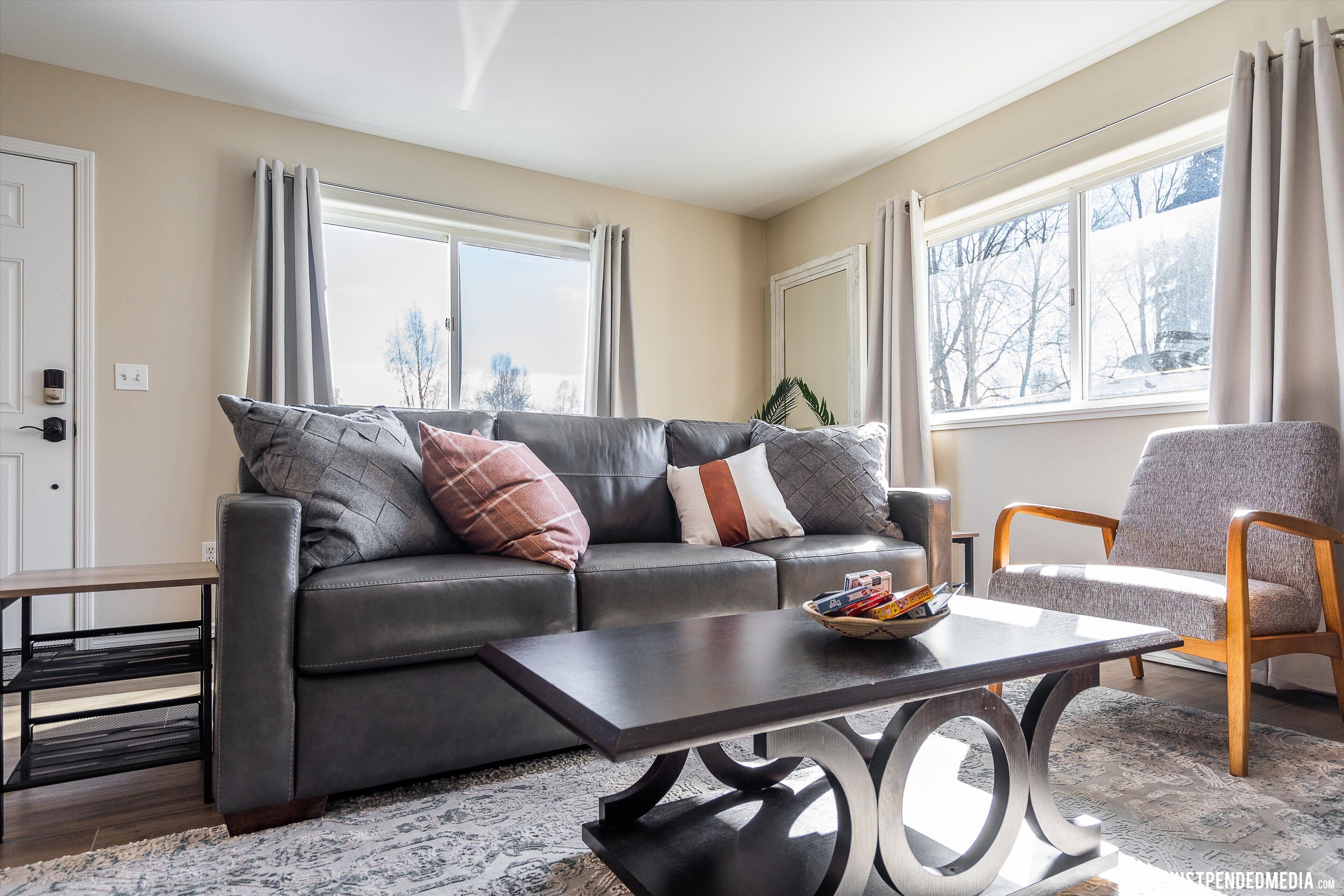 Spacious, bright, convenient to everything!