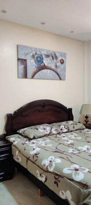 1 bedroom, desk, free WiFi