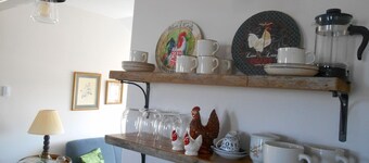 Royal Road Retreat ~ Cheesemaker’s Loft
(sleeps 6 max)