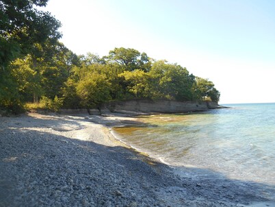 Royal Road Retreat ~ Cheesemaker’s Loft
(sleeps 6 max)