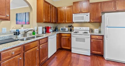 Franklin condo fully furnished 30 nights minimum