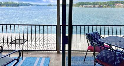 New, Amazing Panoramic views of Lake Hamilton, waterfront at The Landing.