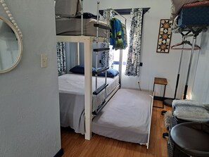1 Schlafzimmer, Bügeleisen/Bügelbrett, Reisekinderbett, kostenloses WLAN