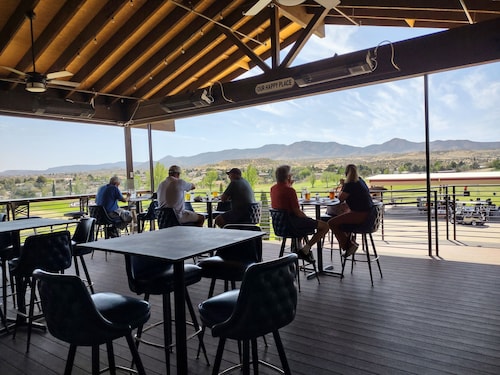 Quiet Condo on Prescott Country Club Golf Course! 