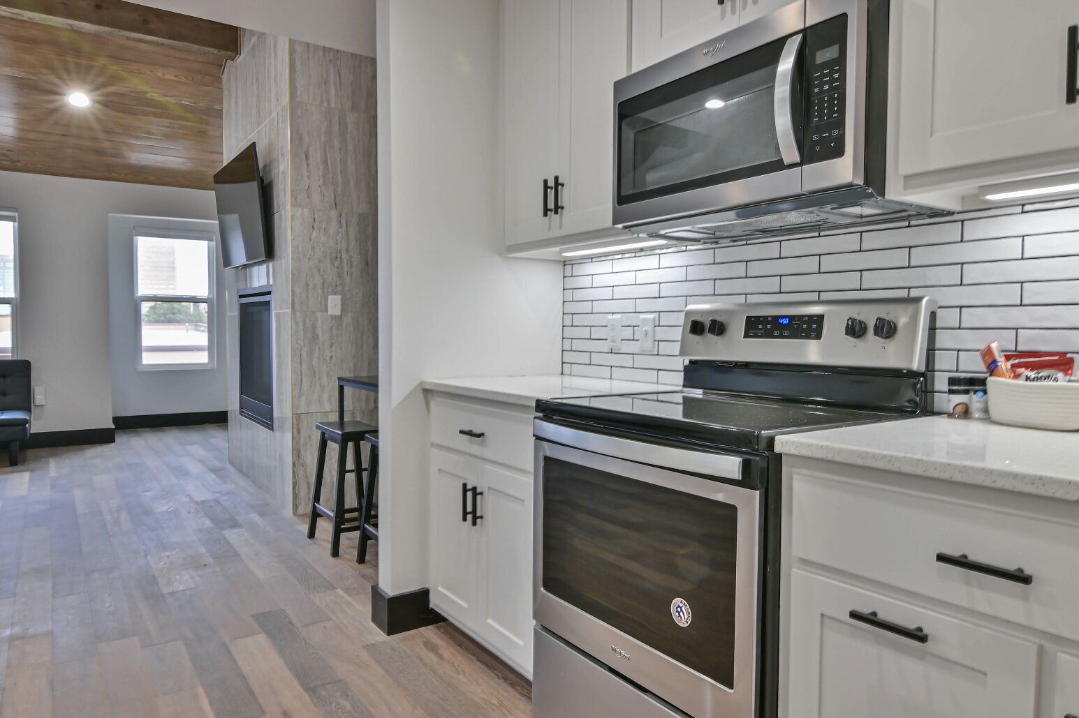 NEW 2BR | ♡ of Tall City★SPACIOUS★Central Location