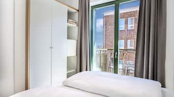 2 bedrooms, in-room safe, WiFi, bed sheets