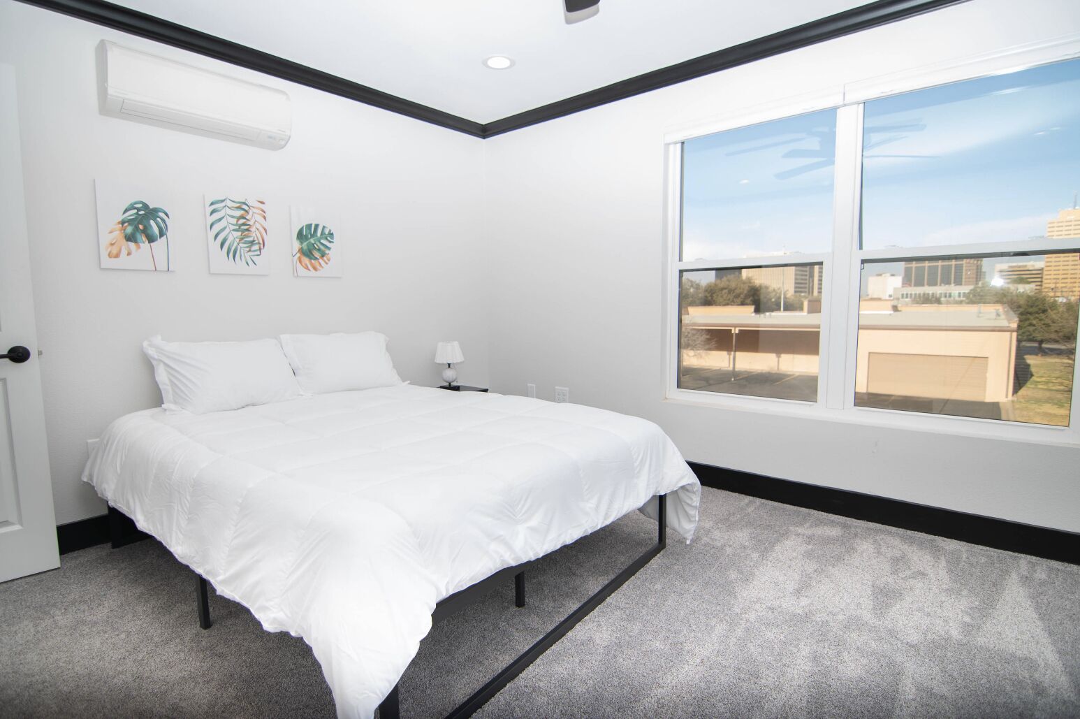 NEW ✨LUXURY✨ APARTMENT |NEAR EATS &amp; ENTERTAINMENT|