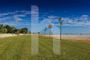 Beach - Residenza Pioppeto - Three Room Apartment, Scerne (Scerne)