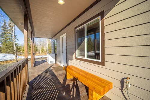 NEW cabin near Kenai Rvr-2Q&1F bed-w/loft #1