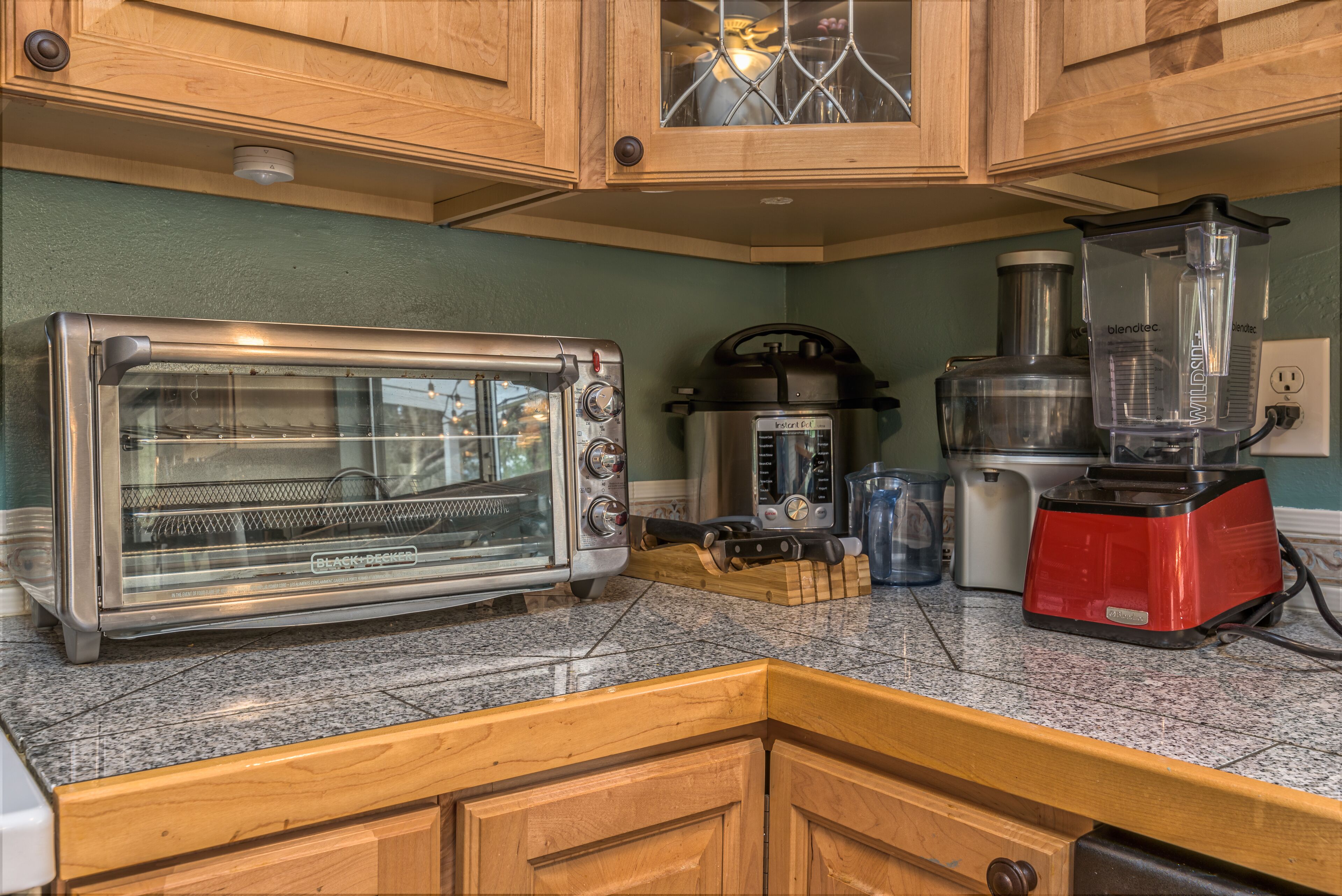 Blue Oak Oasis near Bass Lake and Yosemite!