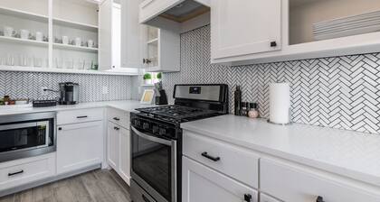 CHIC COSMO HOUSE 5 Minutes to Downtown Dallas