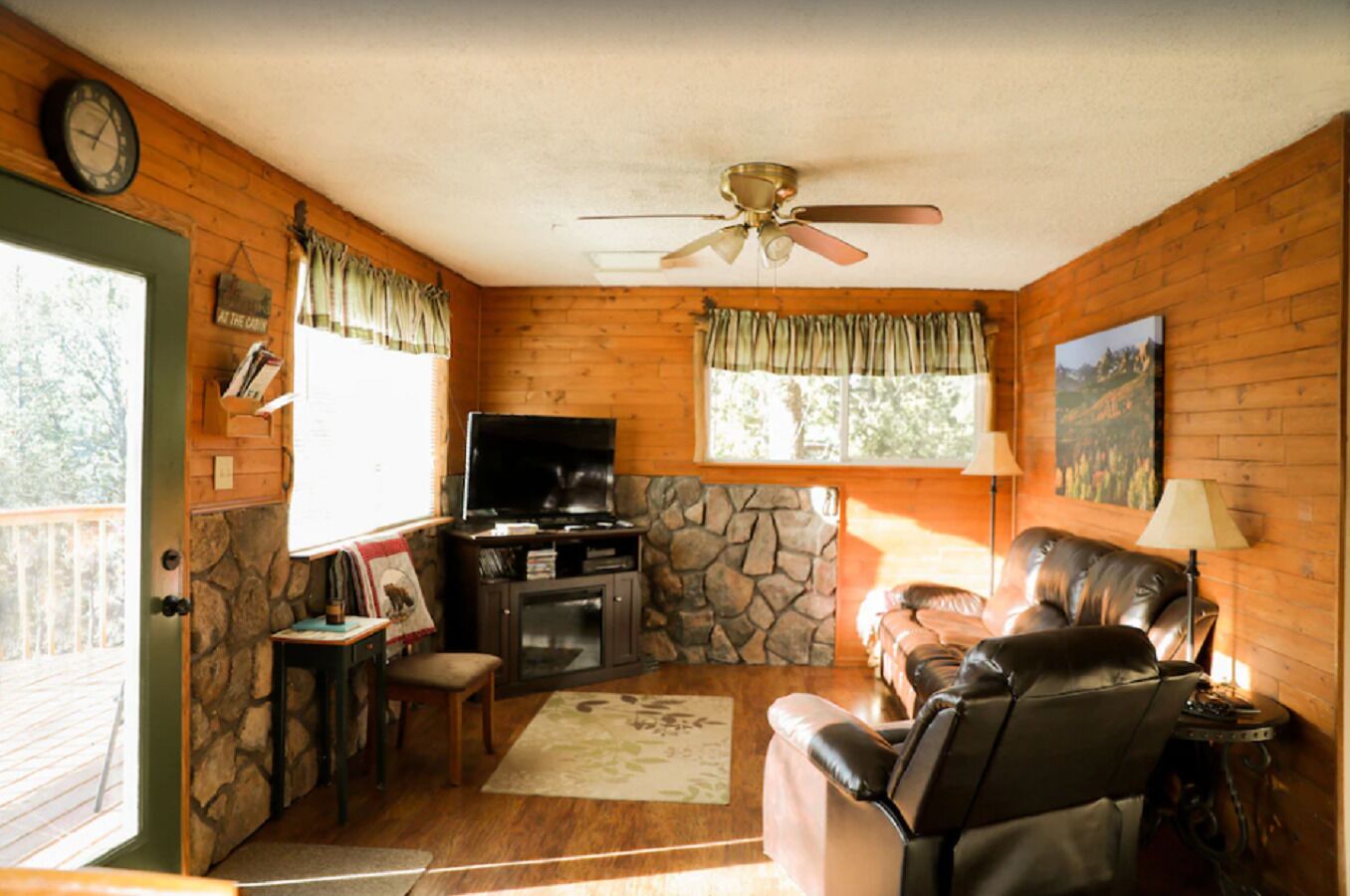 All New inside Cabin Near Cripple Creek & Colorado Springs