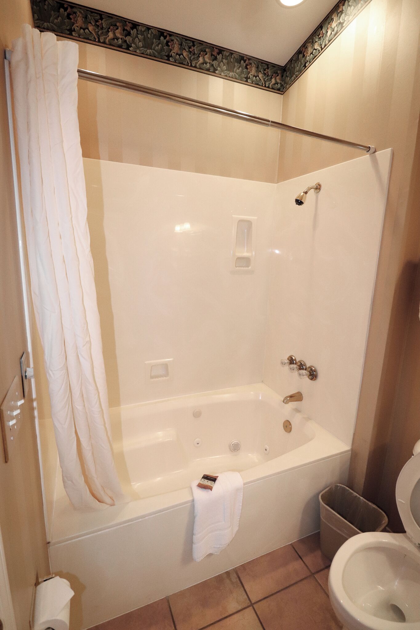 1 - BD Lakeview Studio - SLO - 03