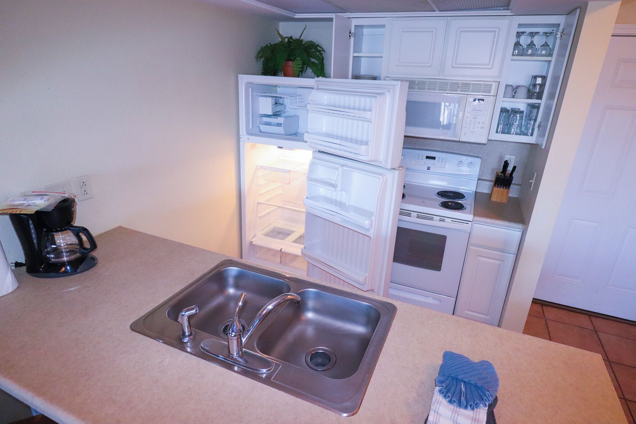 2 - BD Lakeview Suite-2LO - 03