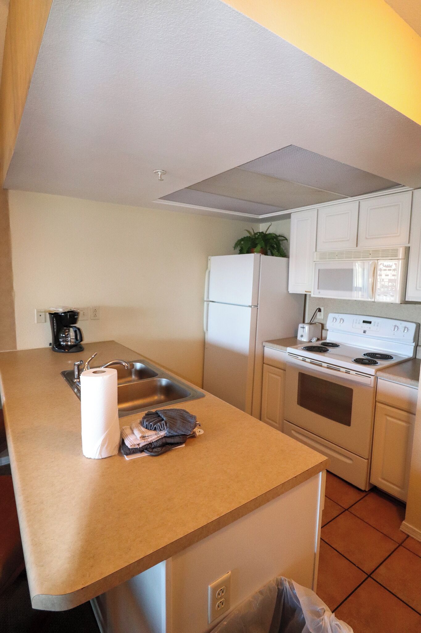 2 - BD Lakeview Suite-2LO - 03