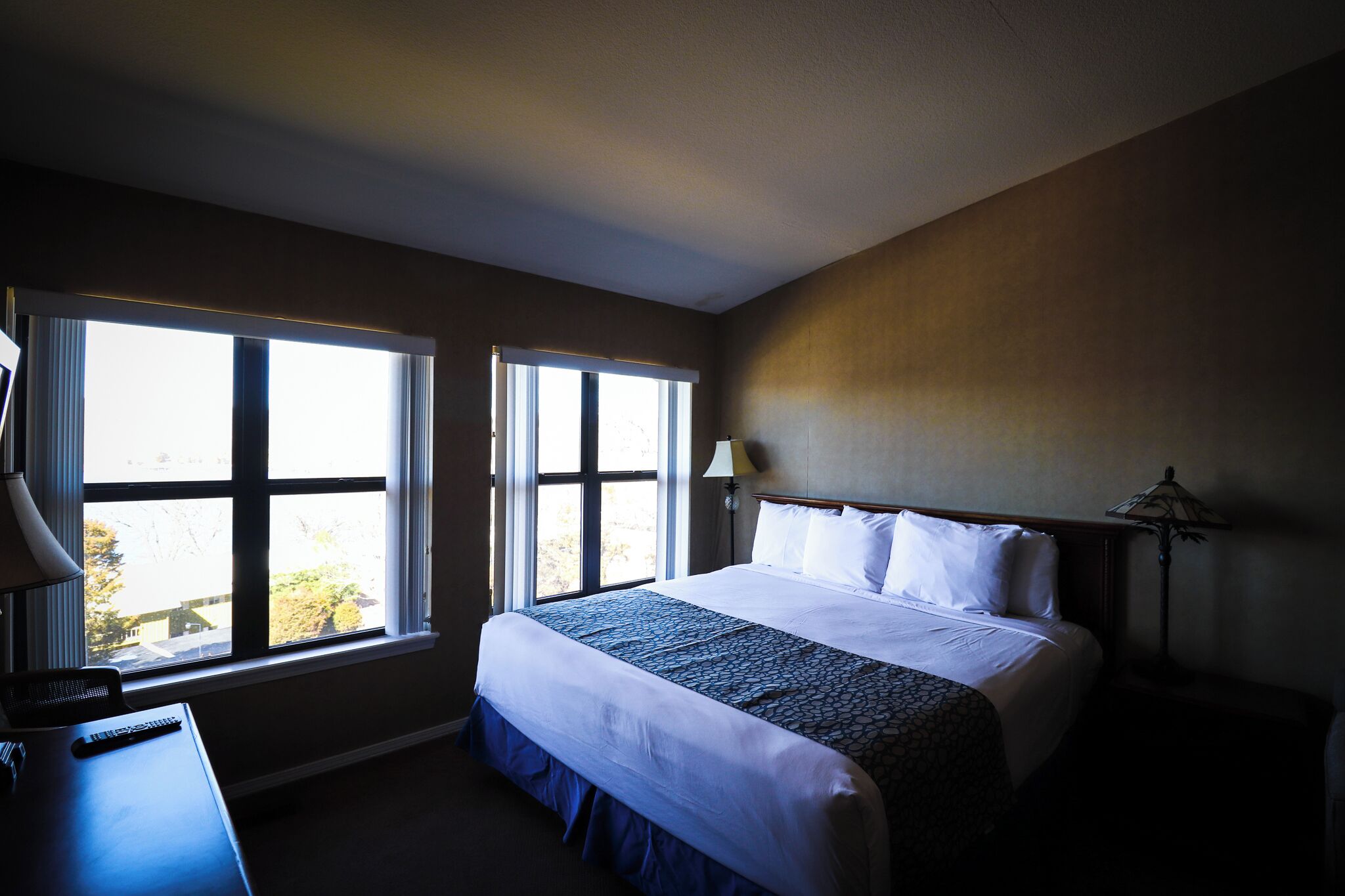 2 - BD Lakeview Suite-2LO - 03